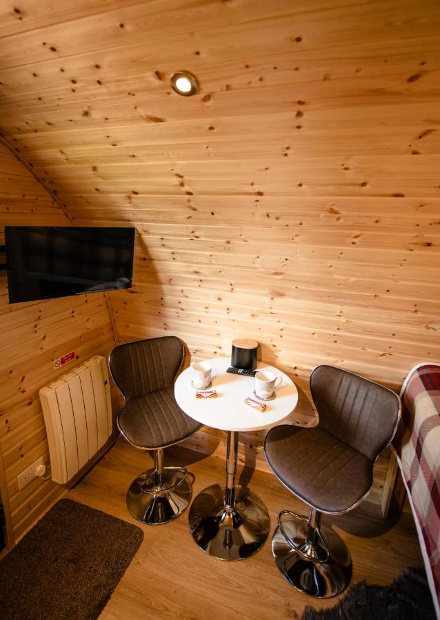 רויברידג' Highland & Transylvania Glamping Pods מראה חיצוני תמונה