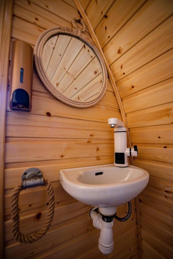 רויברידג' Highland & Transylvania Glamping Pods מראה חיצוני תמונה